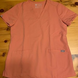 Figs Casma Coral top